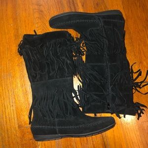 Black fringe boots!!